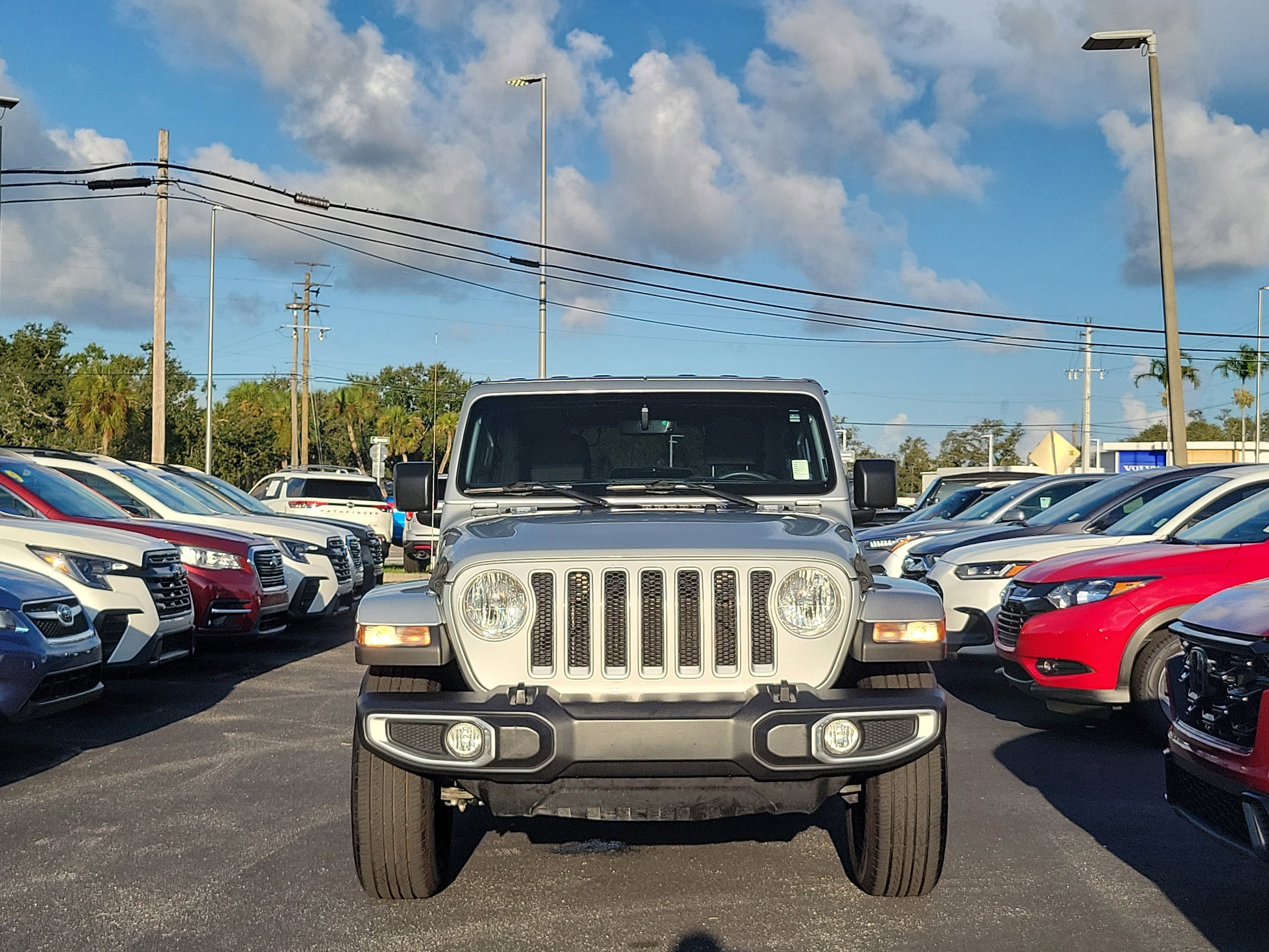 Used 2023 Jeep Wrangler Sahara image 8