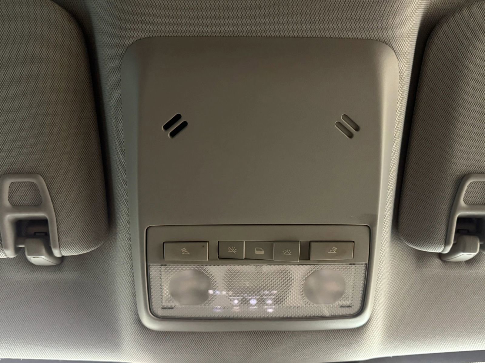 Used 2018 Chevrolet Trax LS image 34