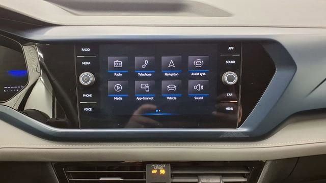 Used 2024 Volkswagen Taos SE image 24