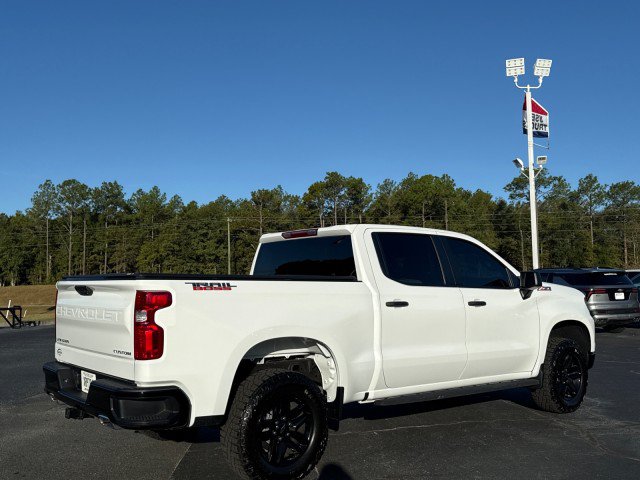 Used 2025 Chevrolet Silverado 1500 Custom Trail Boss AWD/4WD image 3