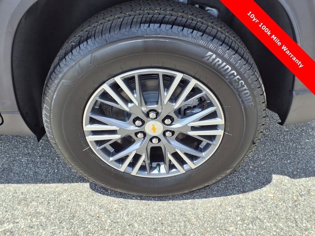 New 2025 Chevrolet Traverse LT w/ Driver Confidence Package image 10