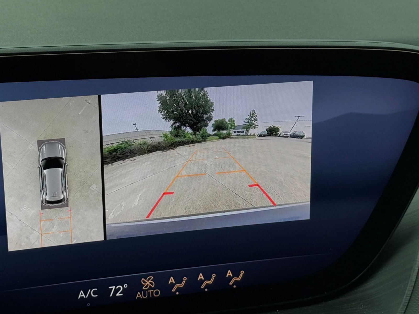 Used 2024 Buick Envision Preferred AWD/4WD image 25