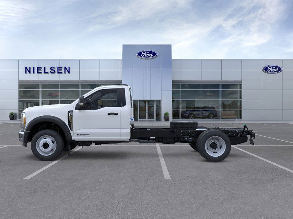 New 2026 Ford F450 XLT w/ XLT Value Package image 3