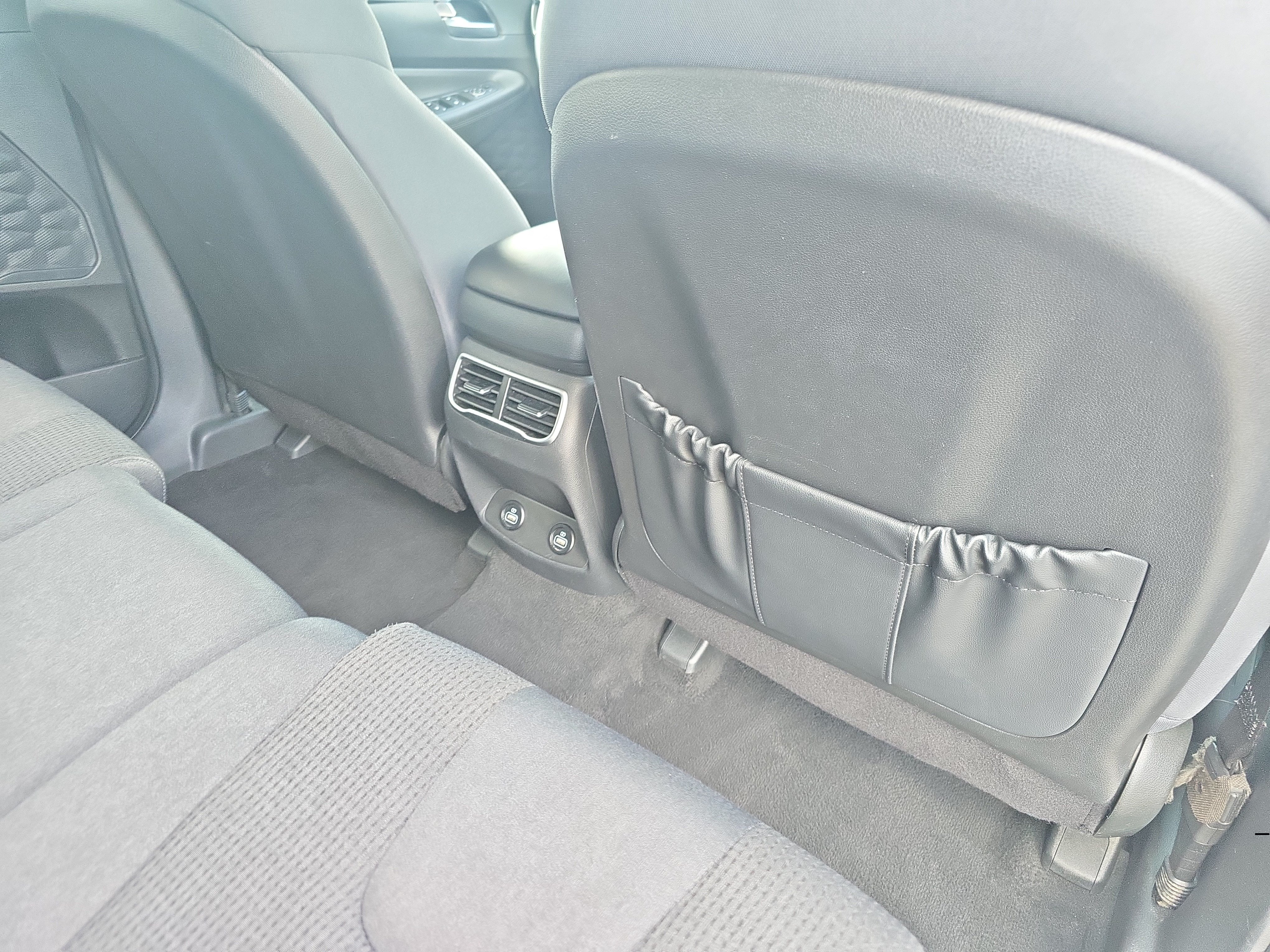 Used 2023 Hyundai Santa Fe SEL AWD/4WD image 11