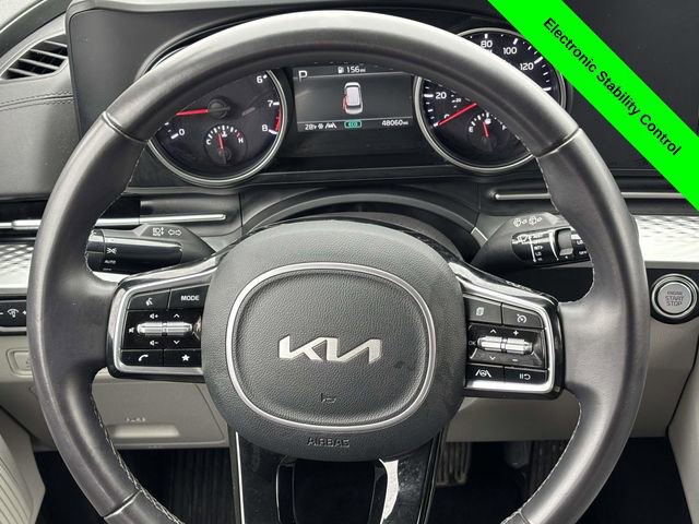 Used 2024 Kia Carnival LX image 28
