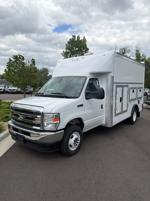 New 2027 Ford E-450 and Econoline 450 Super Duty w/ Power Equipment Group RWD image 7