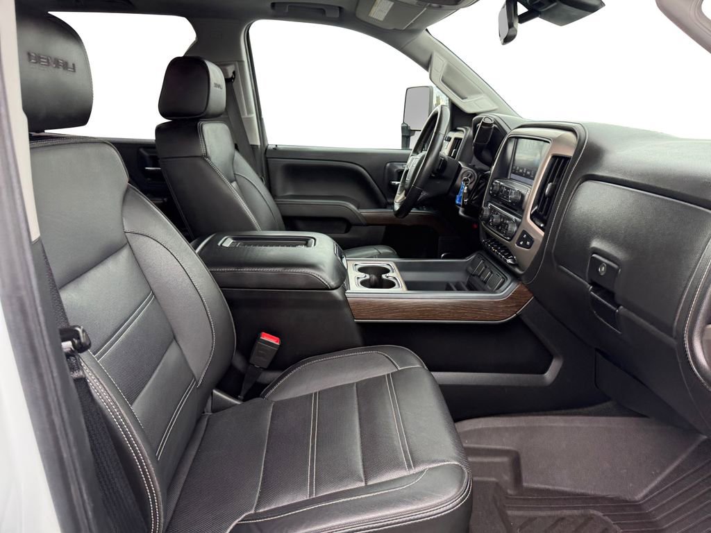 Used 2017 GMC Sierra 2500 Denali w/ Duramax Plus Package image 17