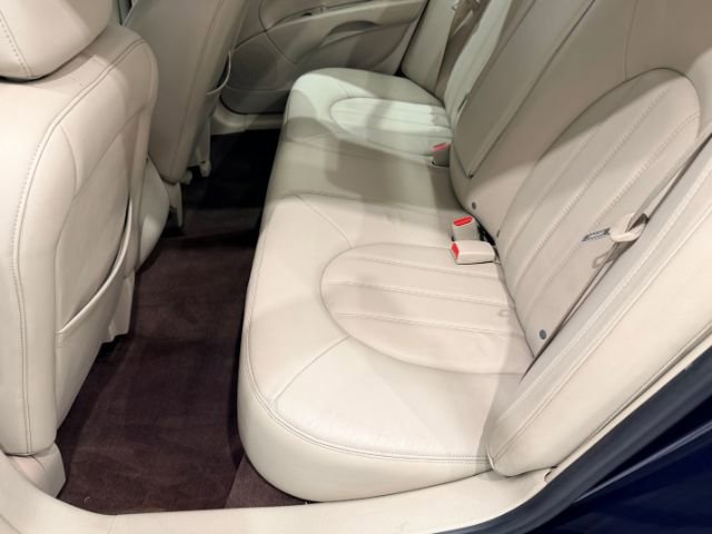 Used 2007 Buick Lucerne CXL w/ Entertainment Package FWD image 20