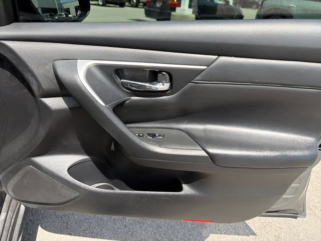 Used 2016 Nissan Altima 3.5 SL FWD image 23