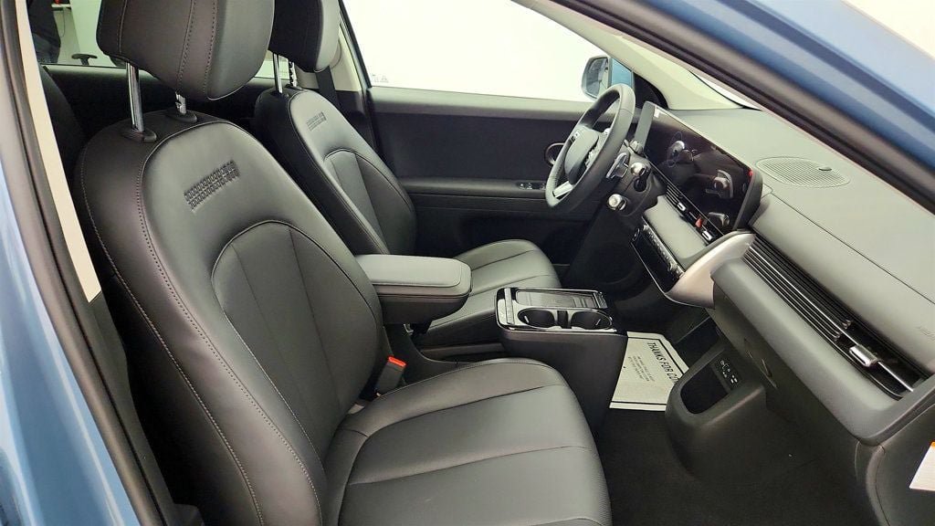 Used 2025 Hyundai Ioniq 5 SEL RWD image 23