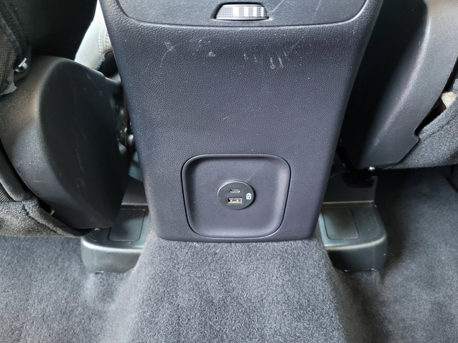 Used 2022 Ford Escape SE w/ Convenience Package FWD image 14