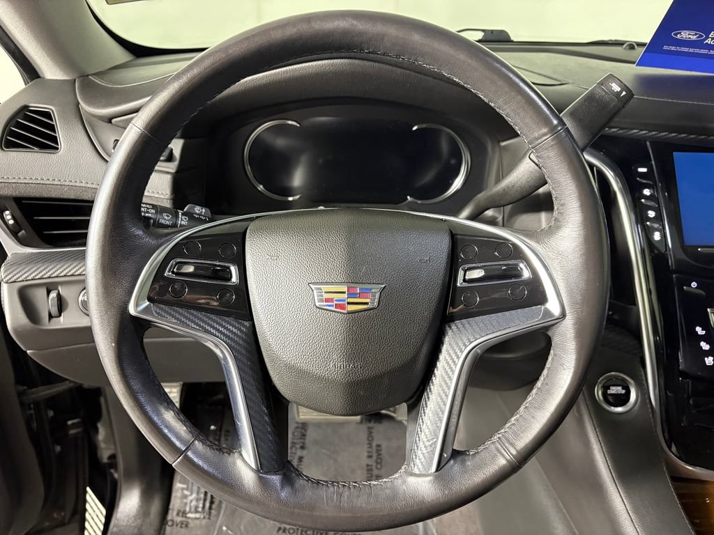 Used 2020 Cadillac Escalade Luxury AWD/4WD image 15