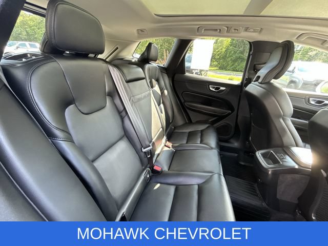 Used 2023 Volvo XC60 B5 Core w/ Climate Package AWD/4WD image 28