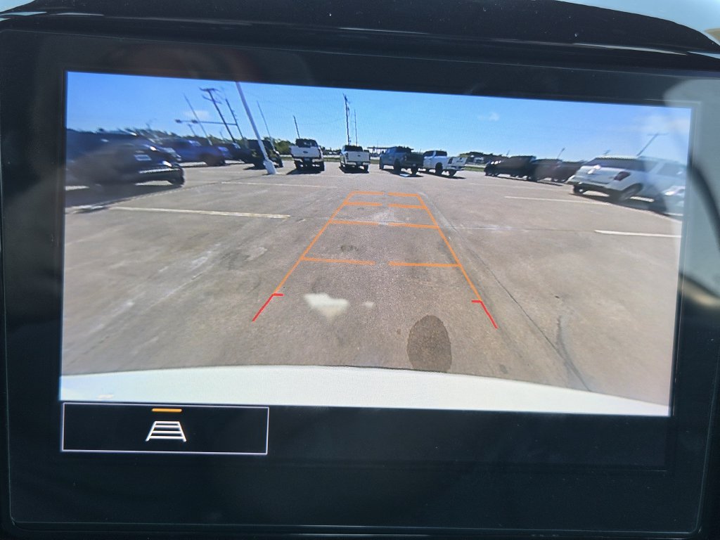 Used 2022 Chevrolet Traverse LT FWD image 17