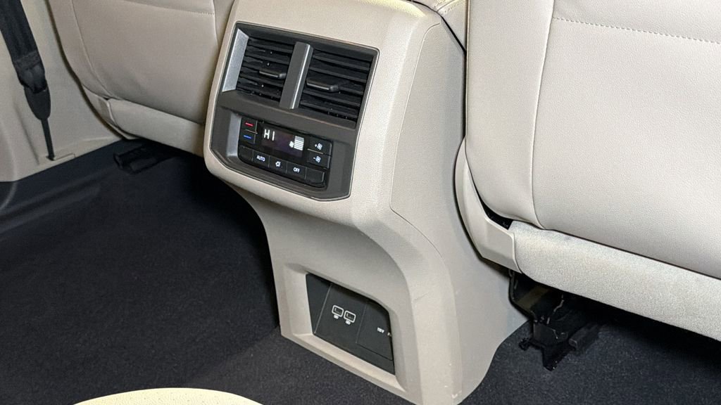 Used 2019 Volkswagen Atlas SEL R-Line image 14