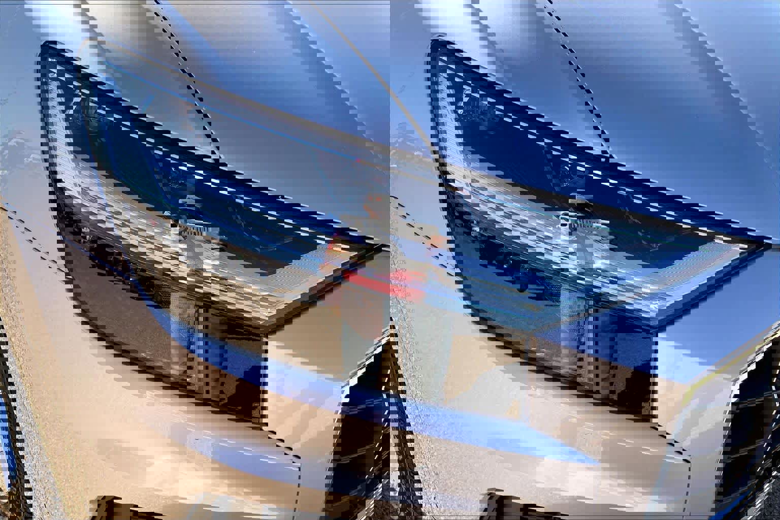 Used 2022 Audi Q8 Premium image 35