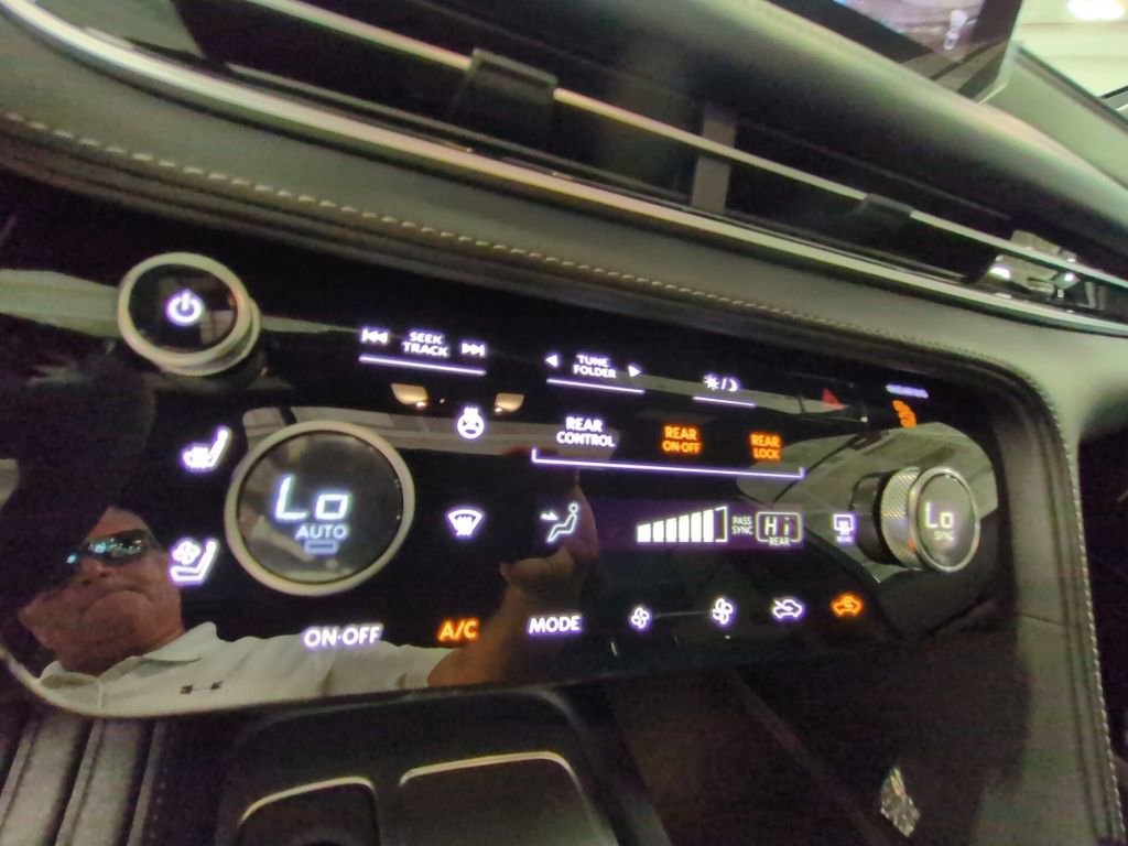 New 2026 INFINITI QX60 Sport w/ Dark Cargo Package image 16