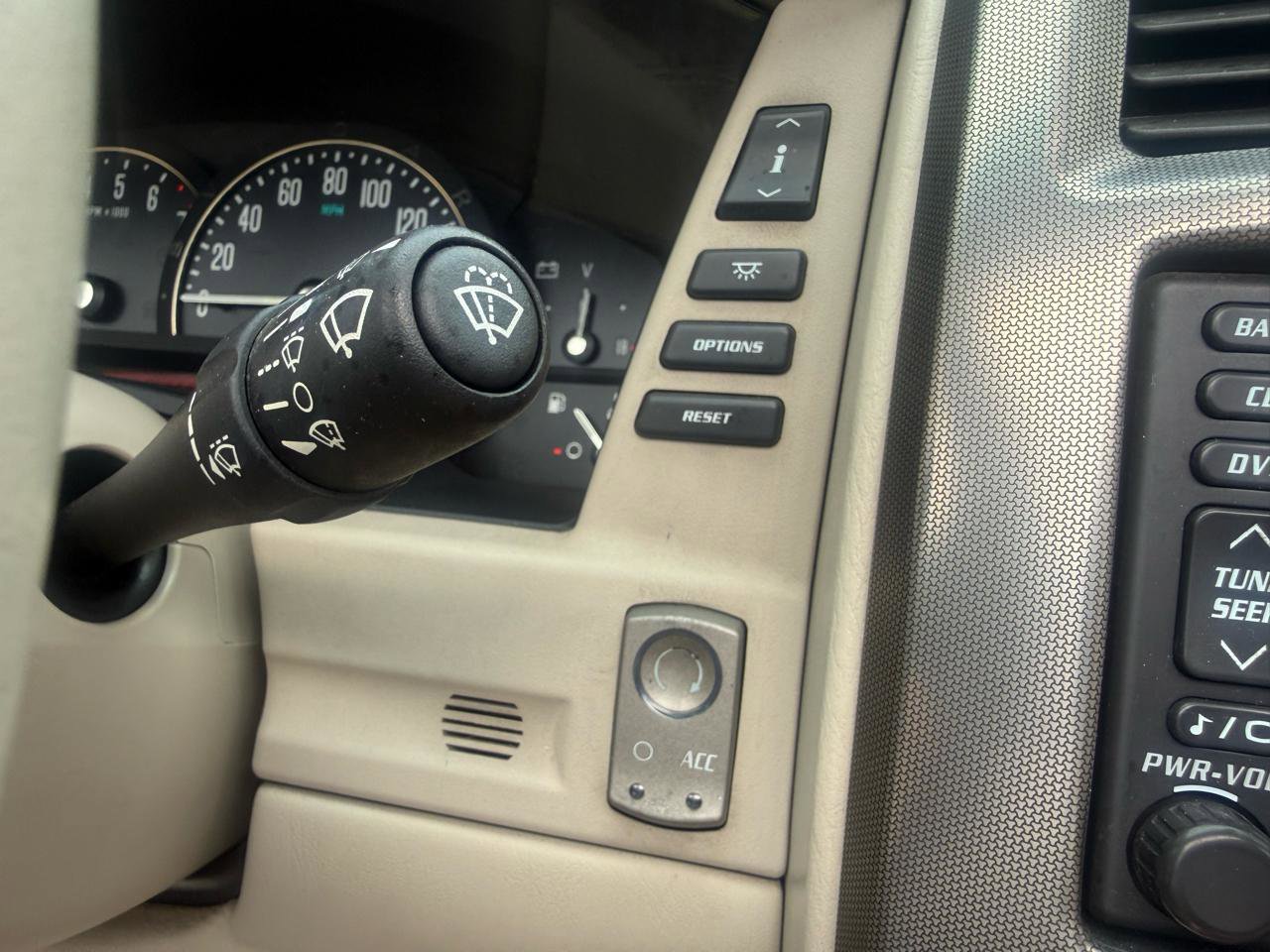 Used 2004 Cadillac XLR RWD image 40