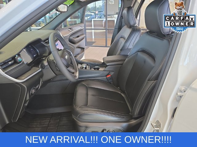 Used 2024 Jeep Grand Cherokee L Limited w/ Black Appearance Package AWD/4WD image 14