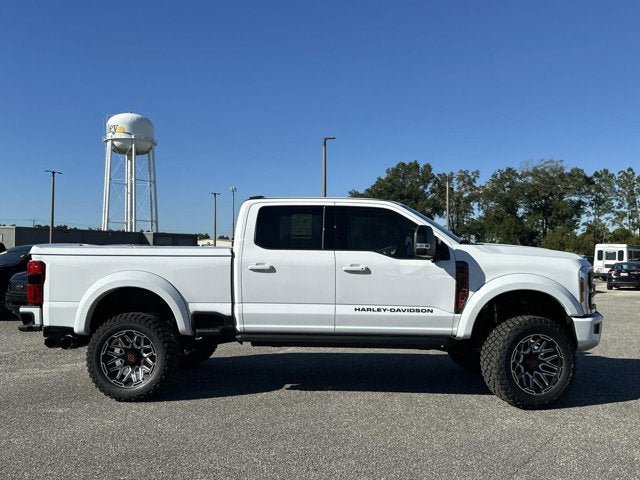 New 2026 Ford F250 Lariat w/ Black Appearance Package image 4