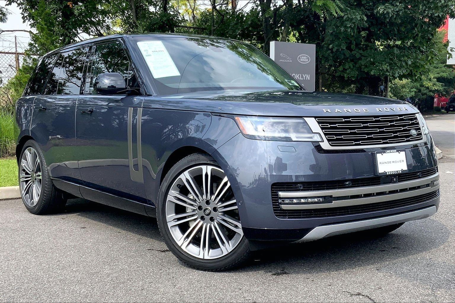 Certified 2024 Land Rover Range Rover SE AWD/4WD image 7
