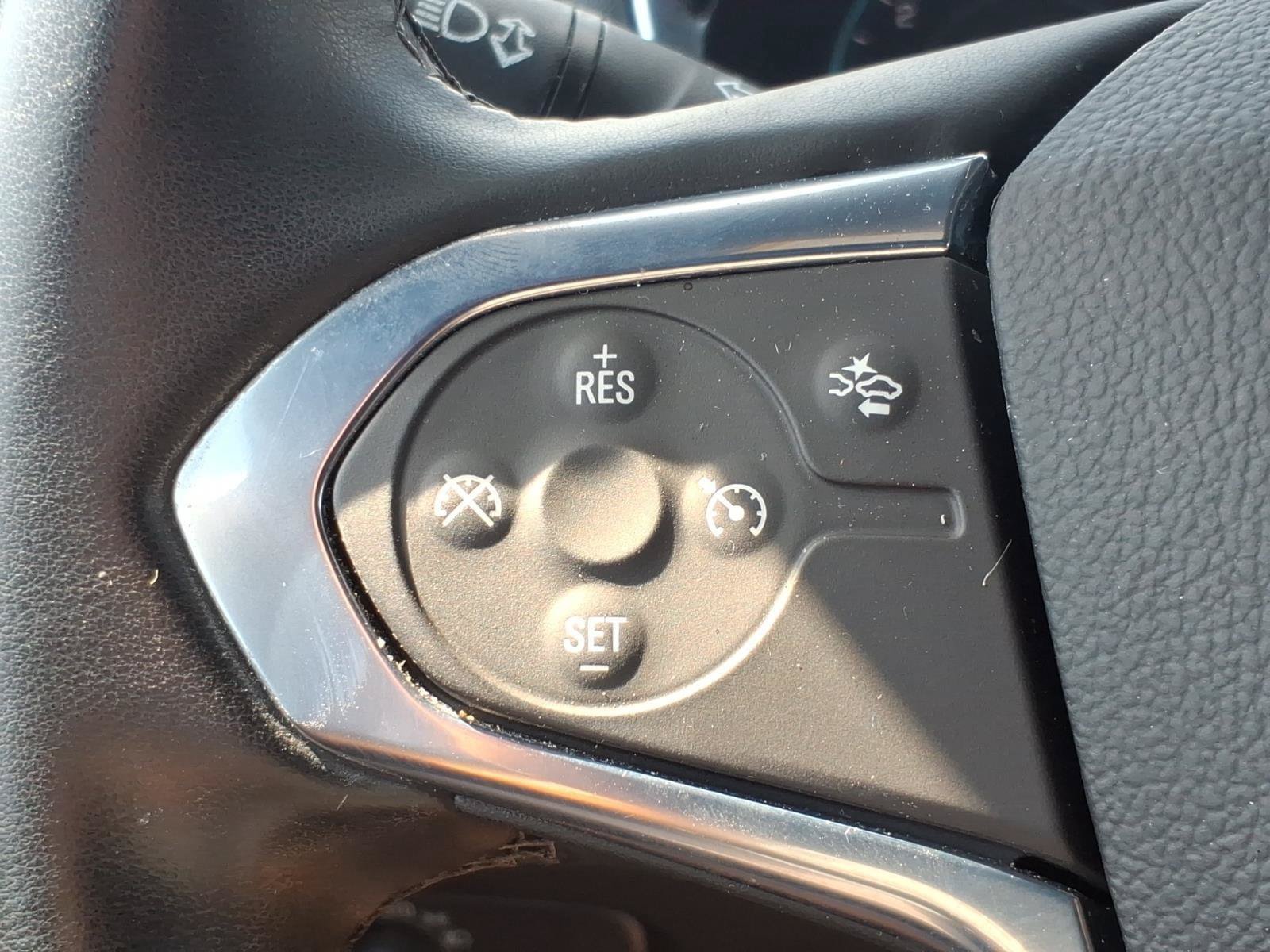 Used 2023 Chevrolet Traverse LT AWD/4WD image 14