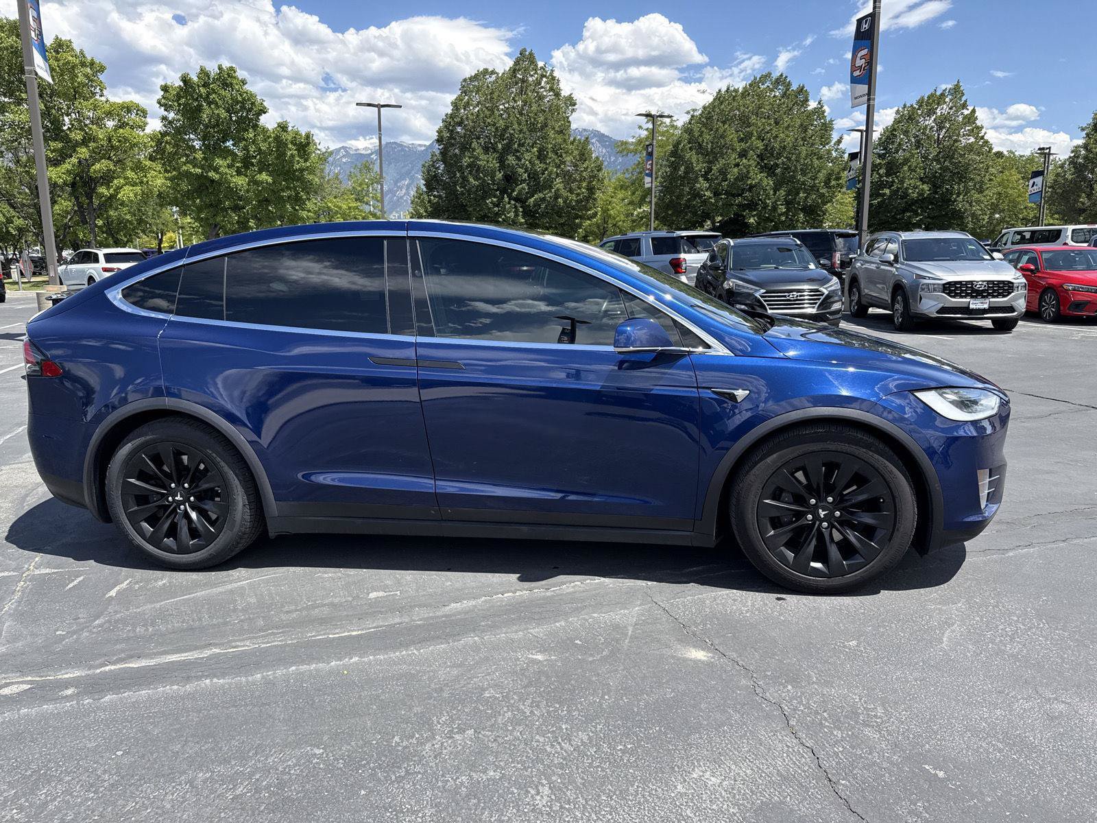 Used 2017 Tesla Model X 90D AWD/4WD image 5