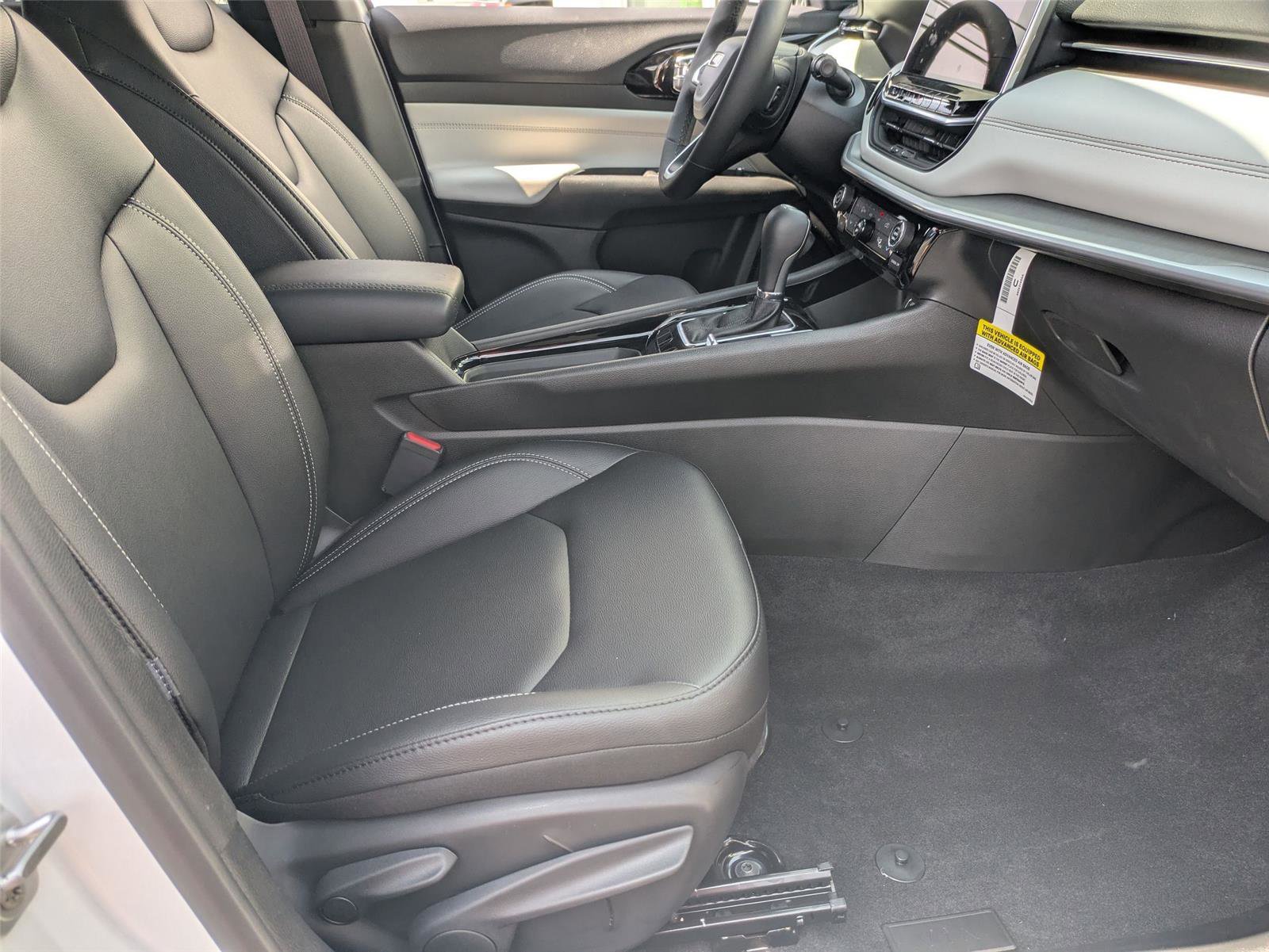 New 2025 Jeep Compass Limited w/ Sun & Sound Group image 35