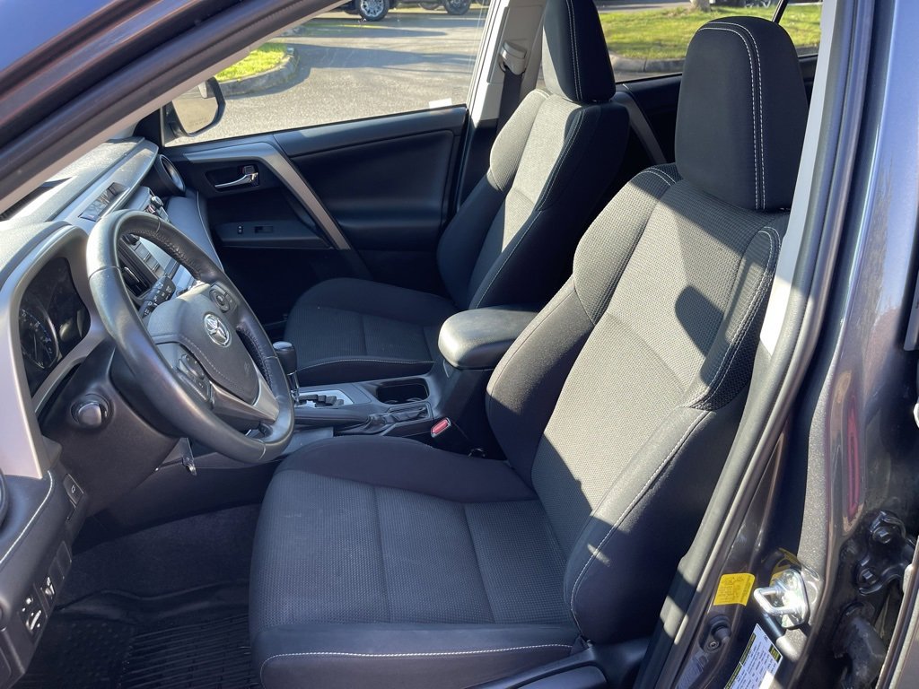 Used 2016 Toyota RAV4 XLE image 7
