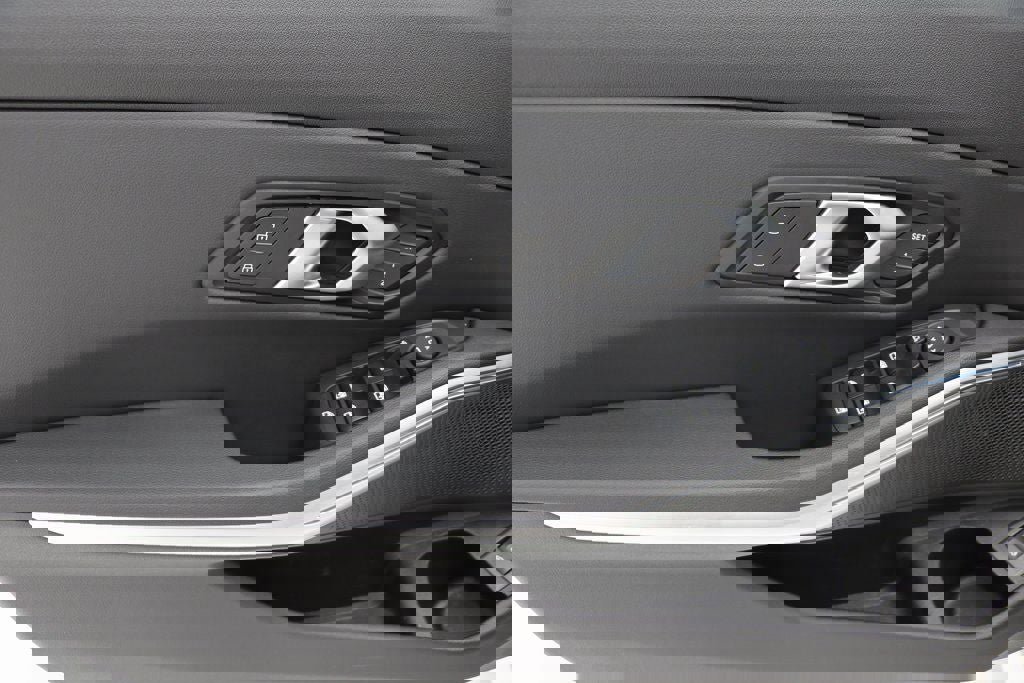 Used 2024 BMW 330i xDrive Sedan w/ M Sport Package image 13