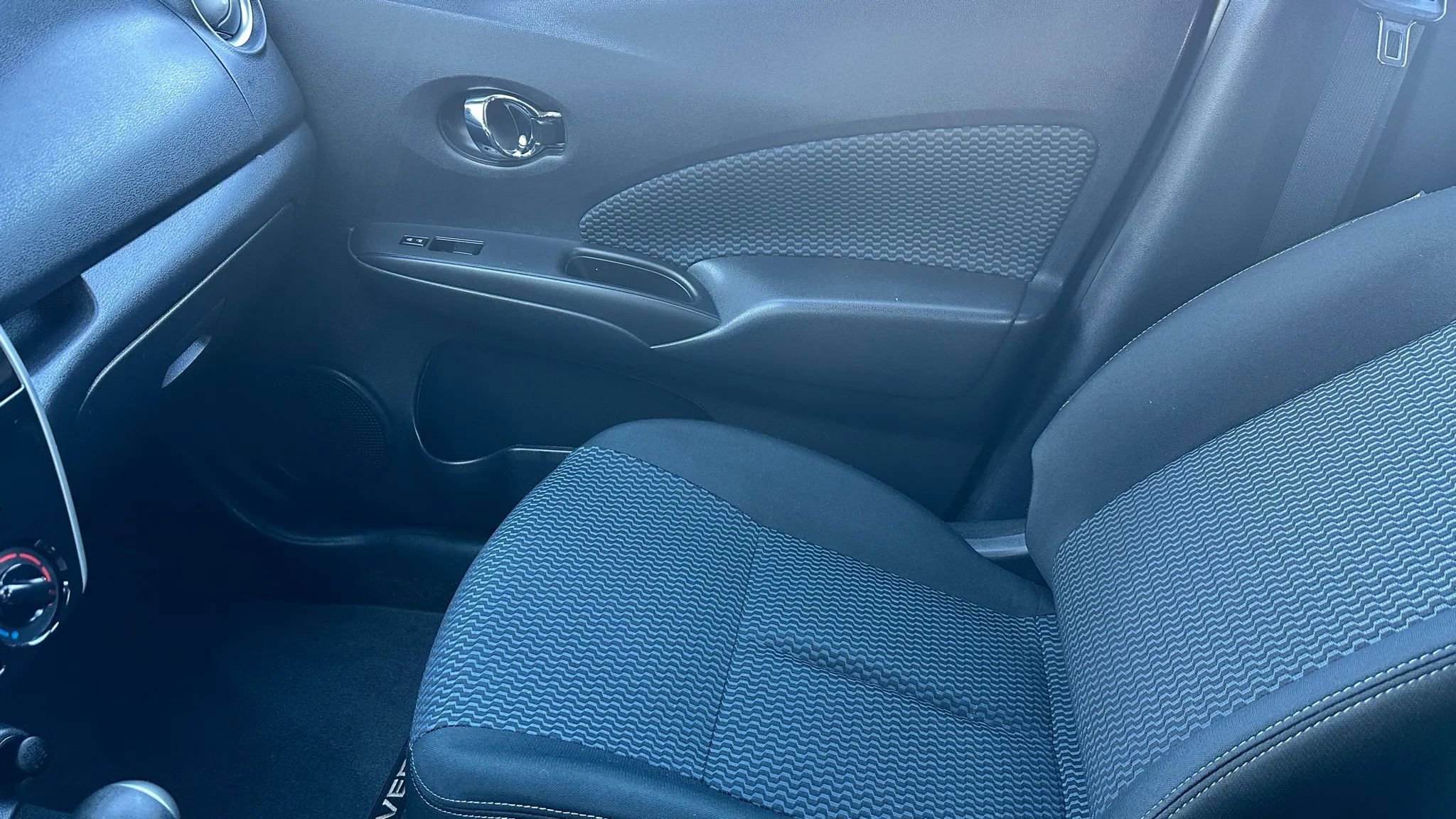 Used 2018 Nissan Versa Note SV w/ SV Special Edition Package image 14