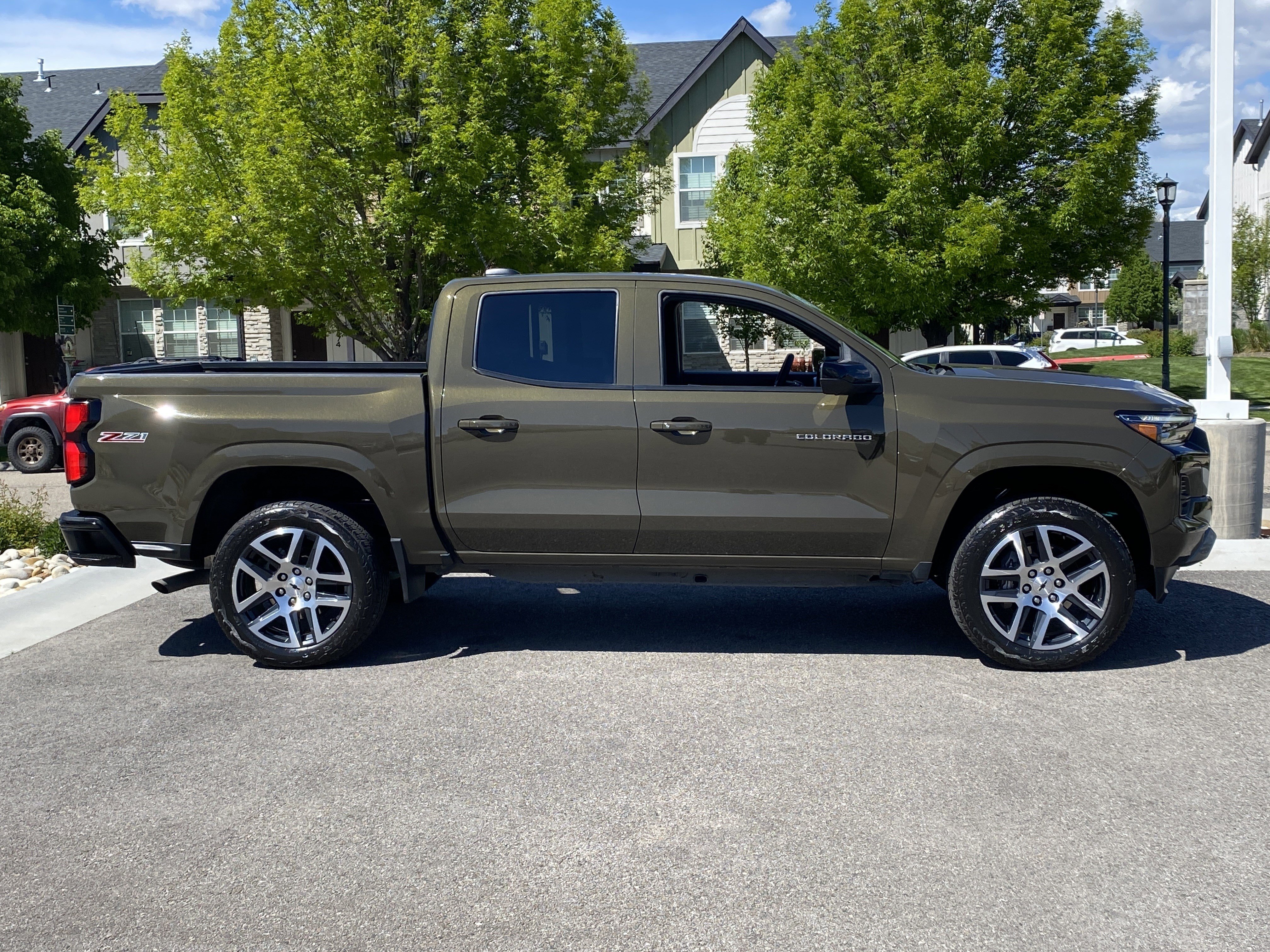 Used 2023 Chevrolet Colorado Z71 w/ Z71 Convenience Package 2 AWD/4WD image 7