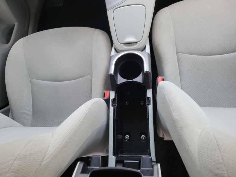 Used 2015 Toyota Prius Three image 22