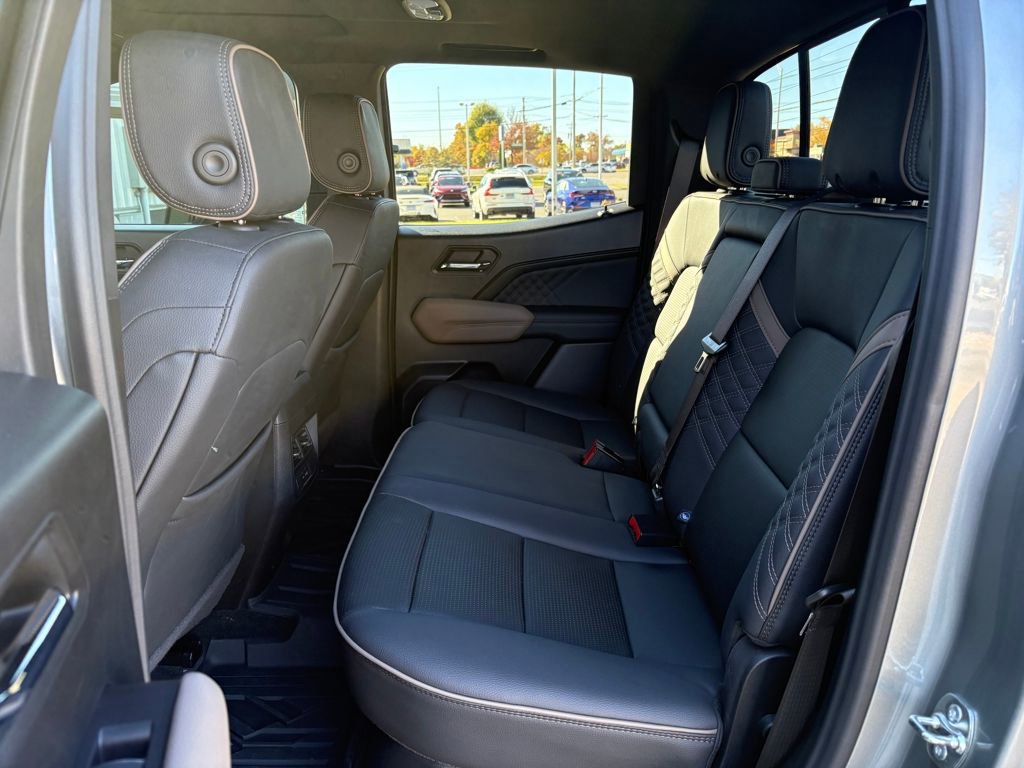 Certified 2024 GMC Canyon Denali image 43