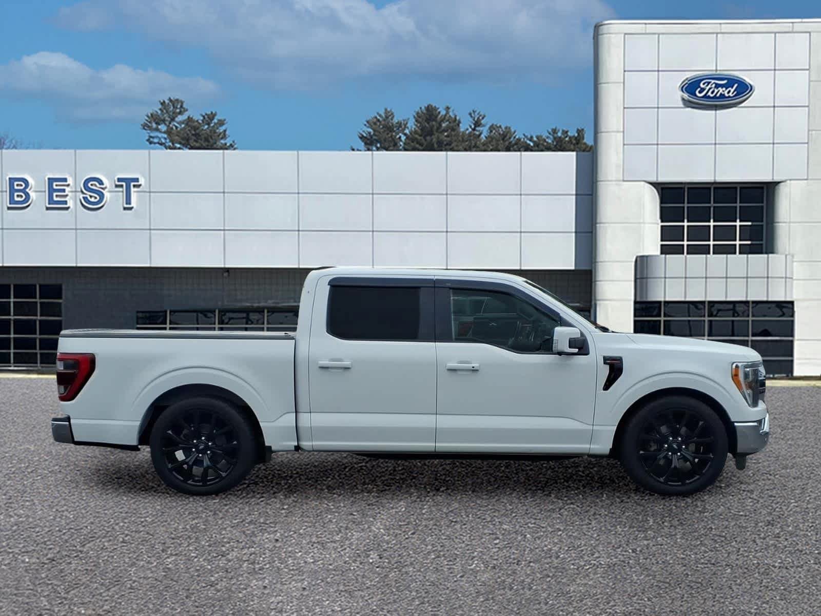 Used 2021 Ford F150 Lariat w/ Max Trailer Tow Package RWD image 8