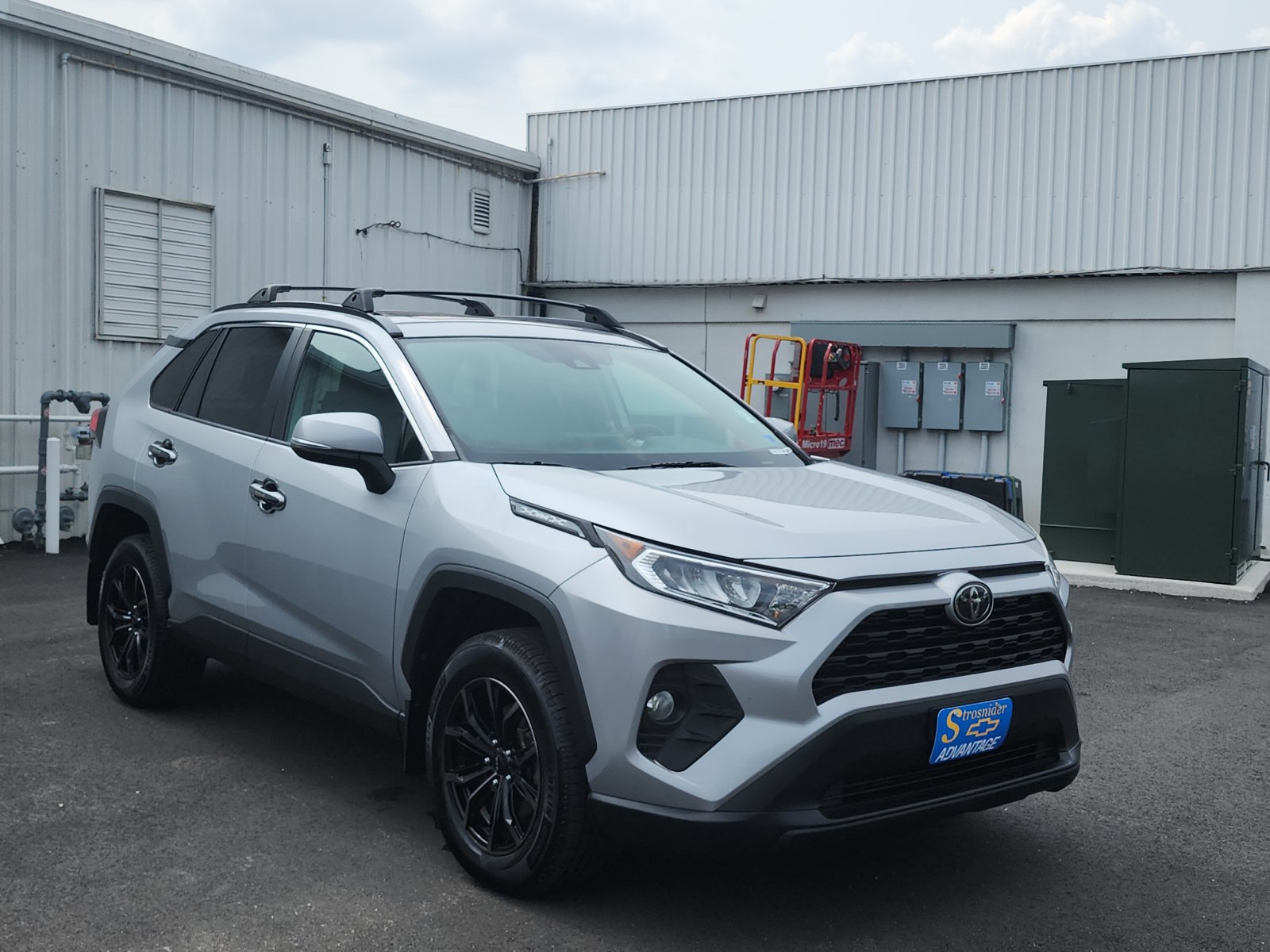 Used 2020 Toyota RAV4 XLE w/ Convenience Package AWD/4WD image 7