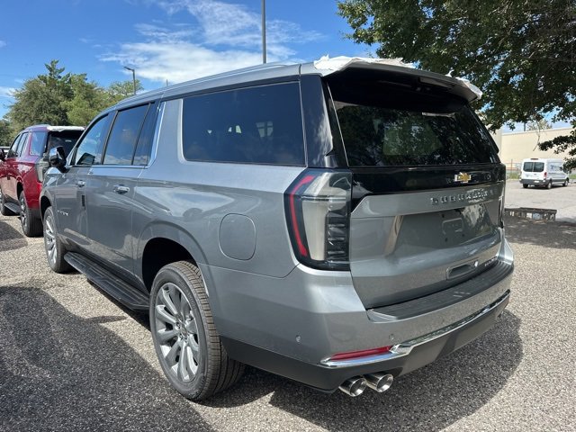 New 2026 Chevrolet Suburban Premier image 2
