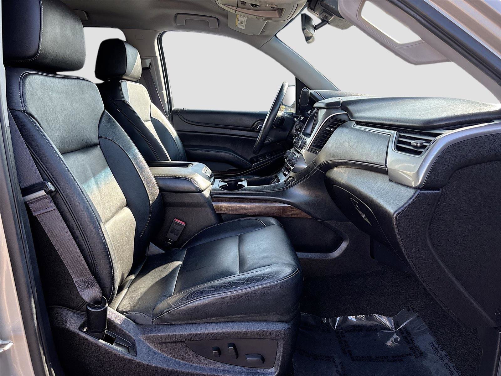 Used 2017 Chevrolet Suburban LT image 29