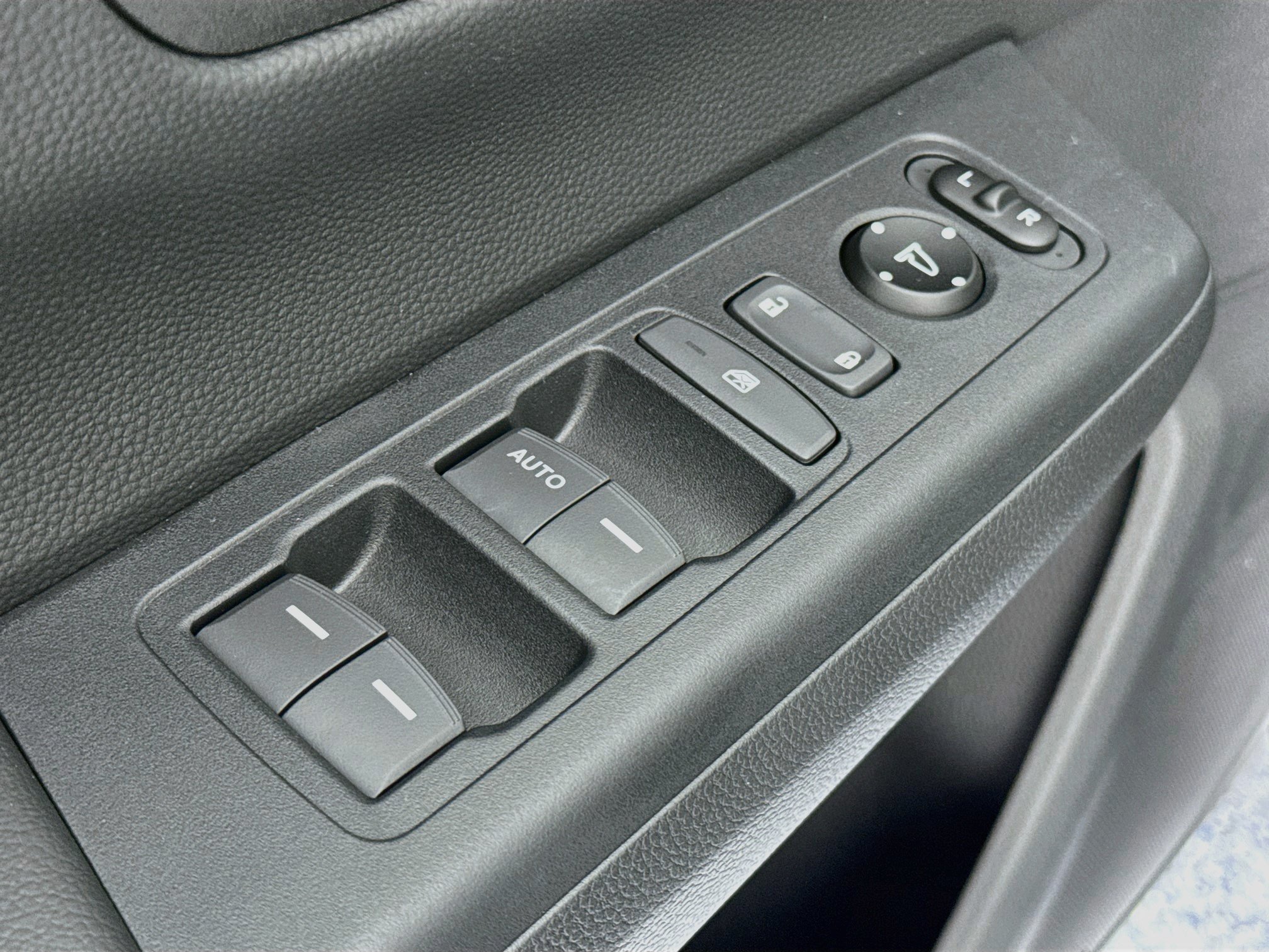 New 2027 Honda CR-V LX image 17