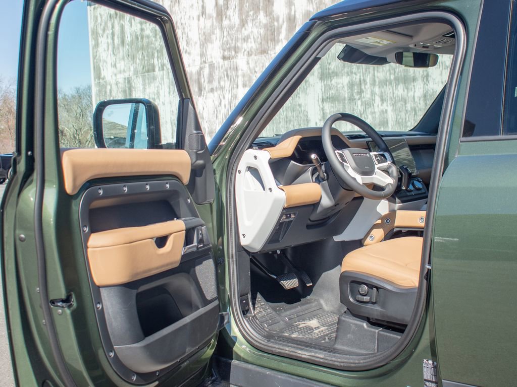 New 2026 Land Rover Defender 110 S image 10