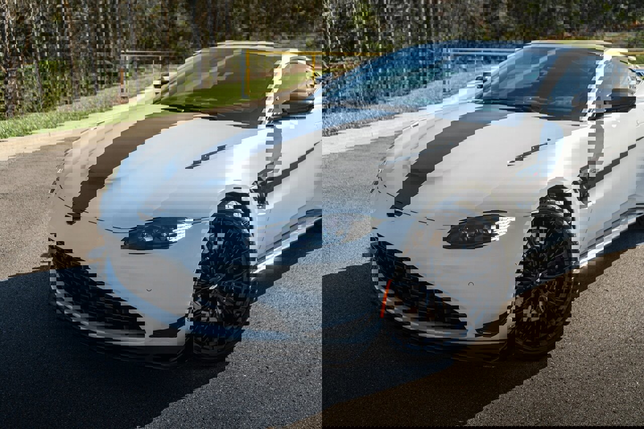 Used 2023 Aston Martin V8 Vantage Coupe image 98