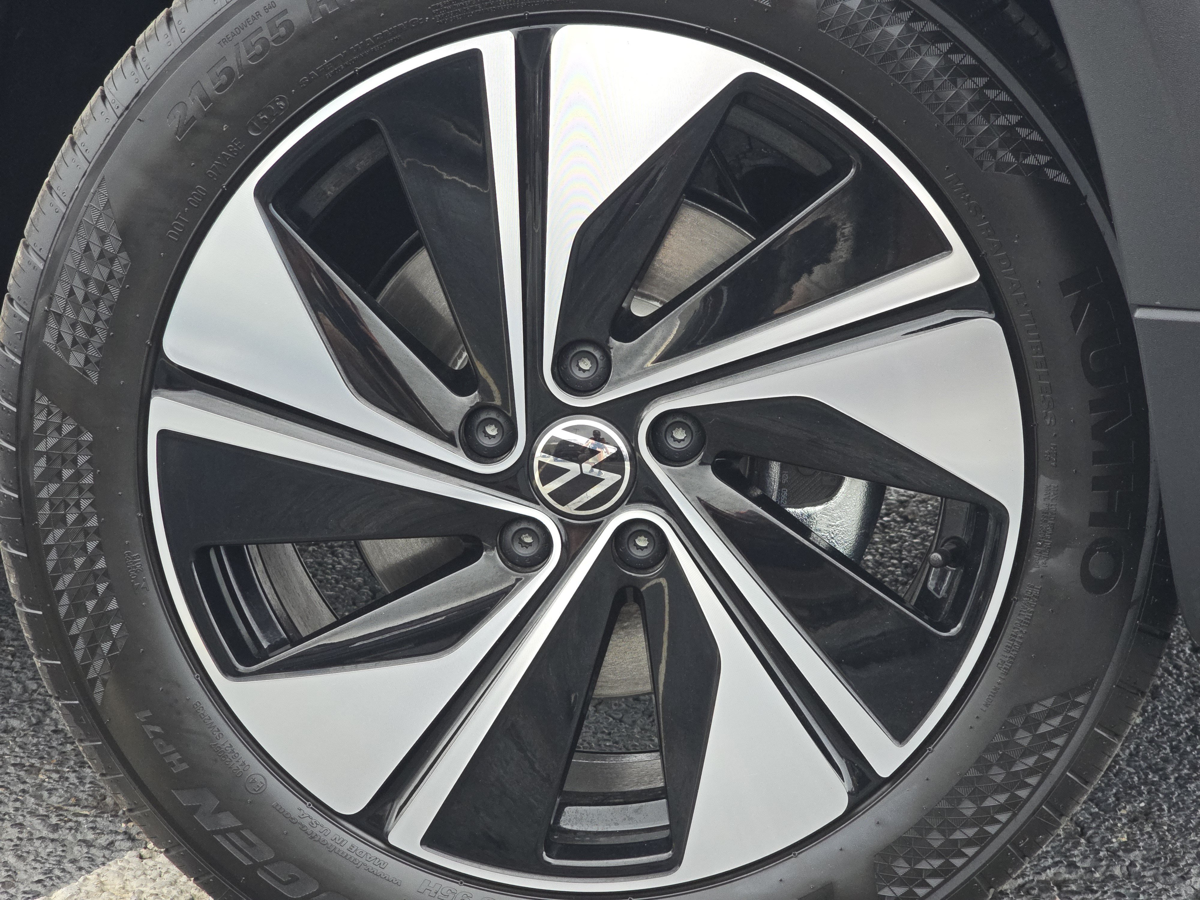 New 2026 Volkswagen Taos SE AWD/4WD image 15