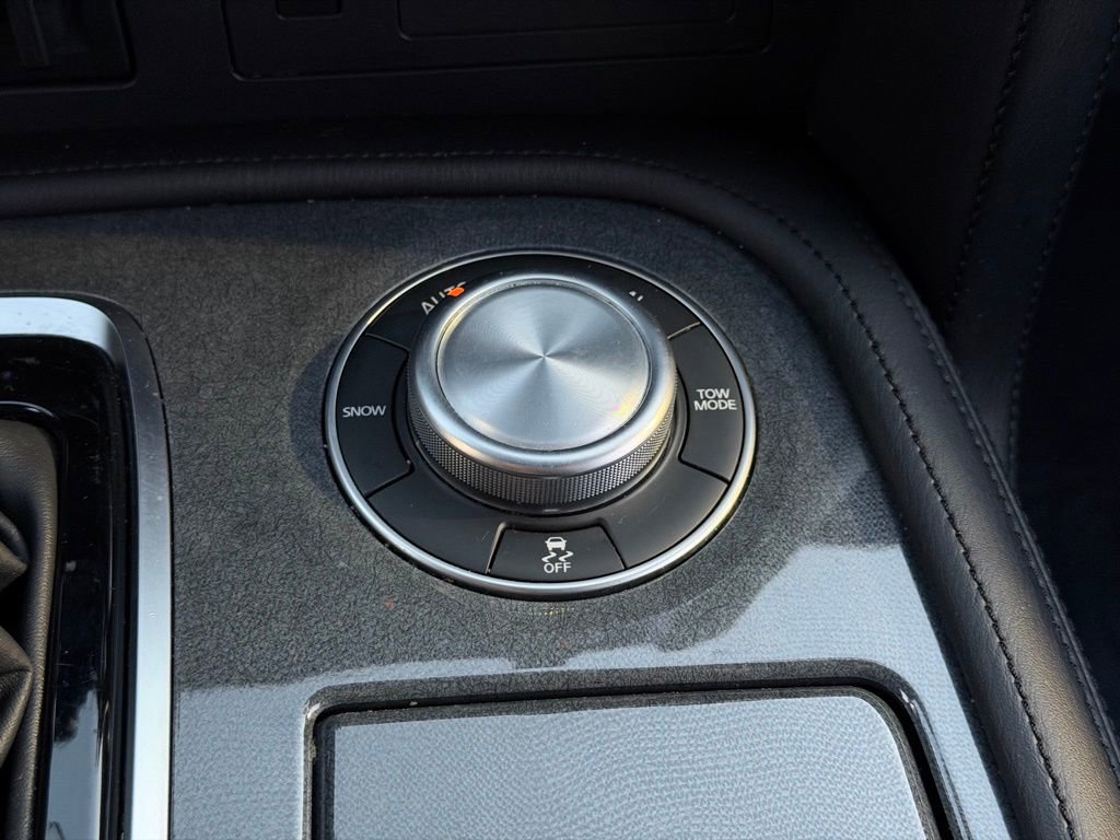 Used 2022 Nissan Armada SL w/ Midnight Edition Package image 40