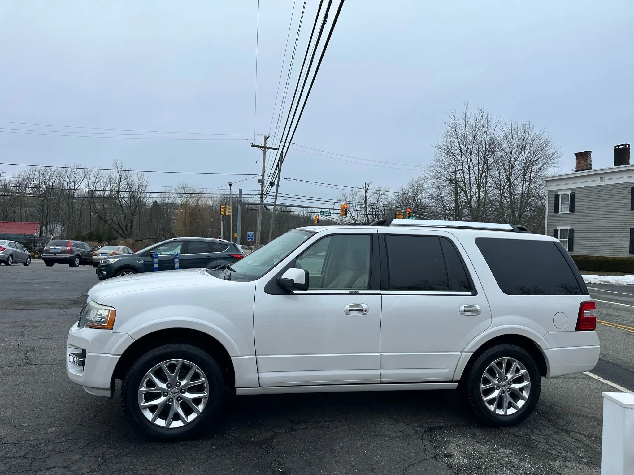 Used 2016 Ford Expedition Limited w/ Equipment Group 301A AWD/4WD image 7