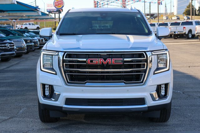 Used 2022 GMC Yukon XL SLT image 3