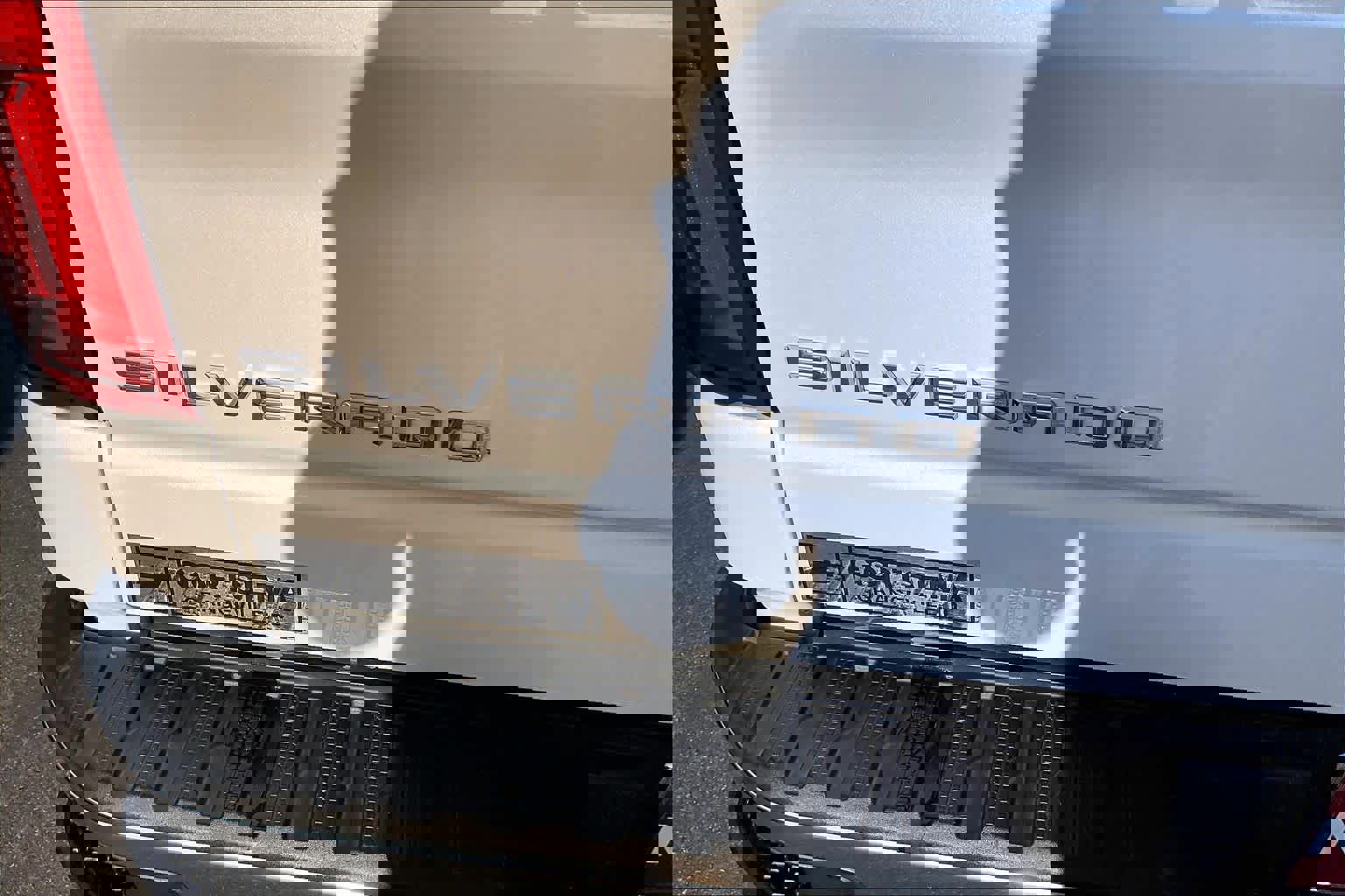 Used 2022 Chevrolet Silverado 1500 LTZ w/ LTZ Premium Package image 11