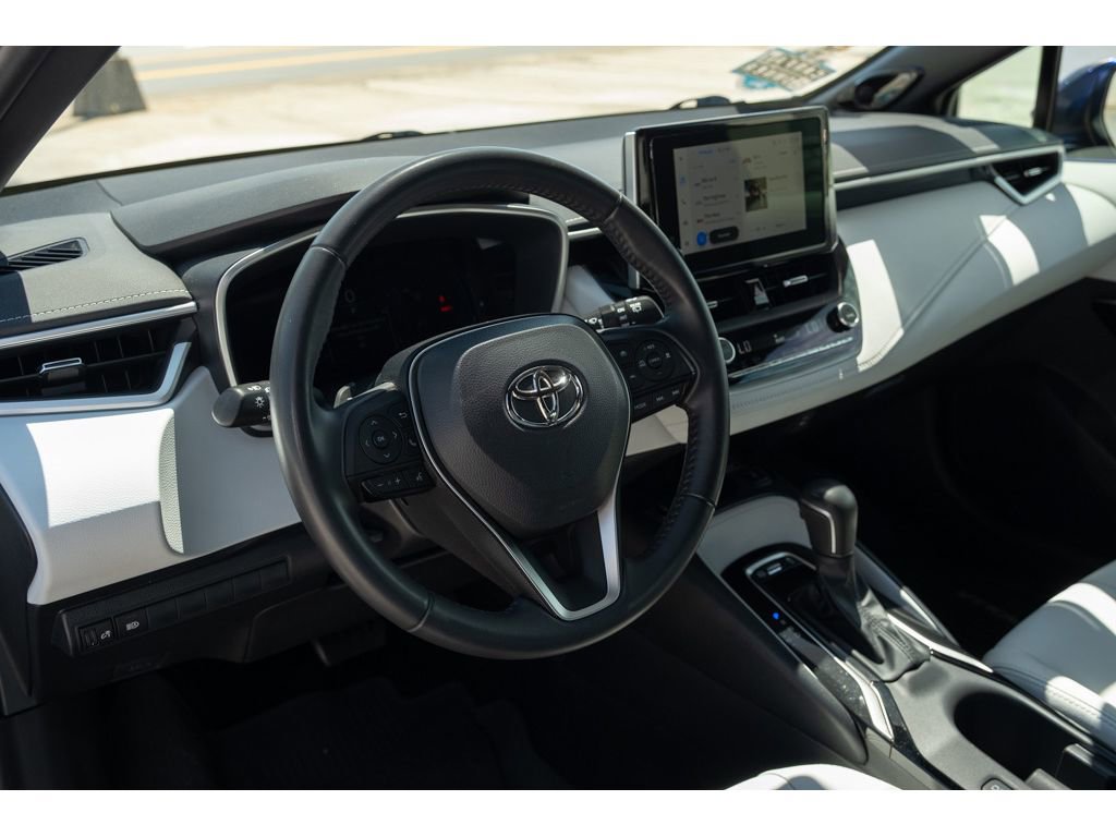 Used 2023 Toyota Corolla XSE FWD image 11