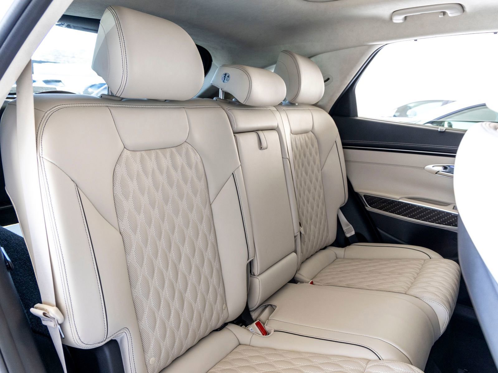 Used 2023 Genesis GV70 3.5T Sport w/ Sport Prestige Package image 24