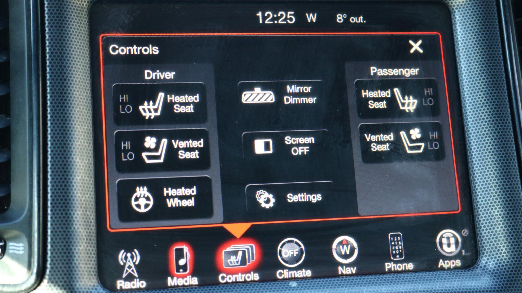 Used 2015 Dodge Challenger R/T Scat Pack w/ Scat Pack Appearance Package RWD image 15
