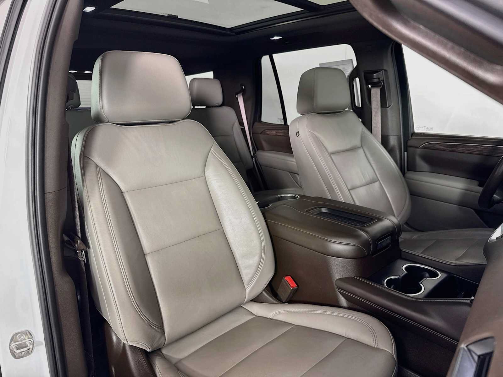 Used 2021 Chevrolet Tahoe Z71 w/ Z71 Signature Package AWD/4WD image 28
